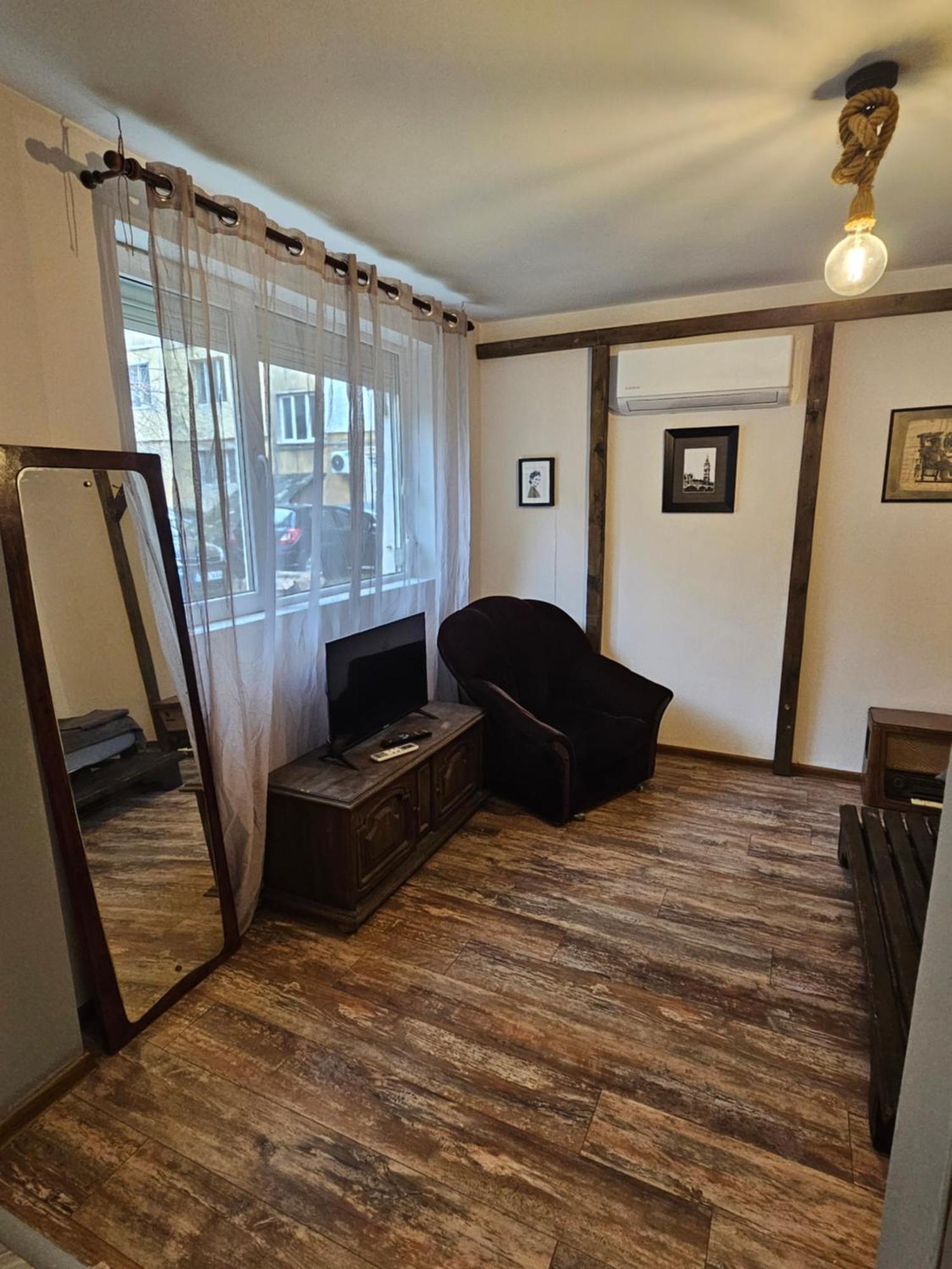 Hot Spot Studio In The Center Софія Екстер'єр фото